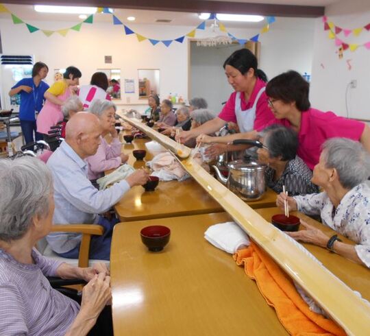 流しそうめん